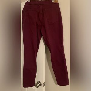 Women’s Levi’s shaping pull on Skinny size 14 EXCELLENT CONDTION